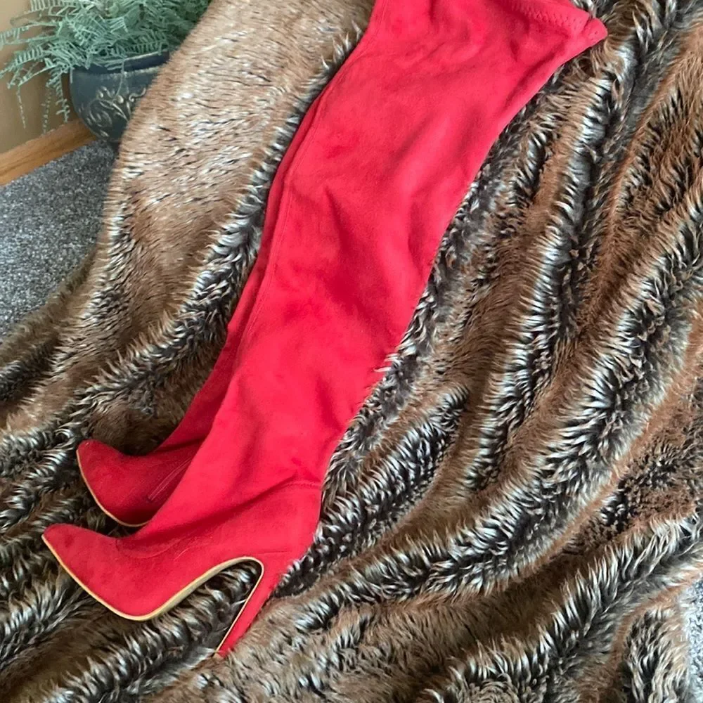 Sexy Red Velvet Boots womans 7 🔥